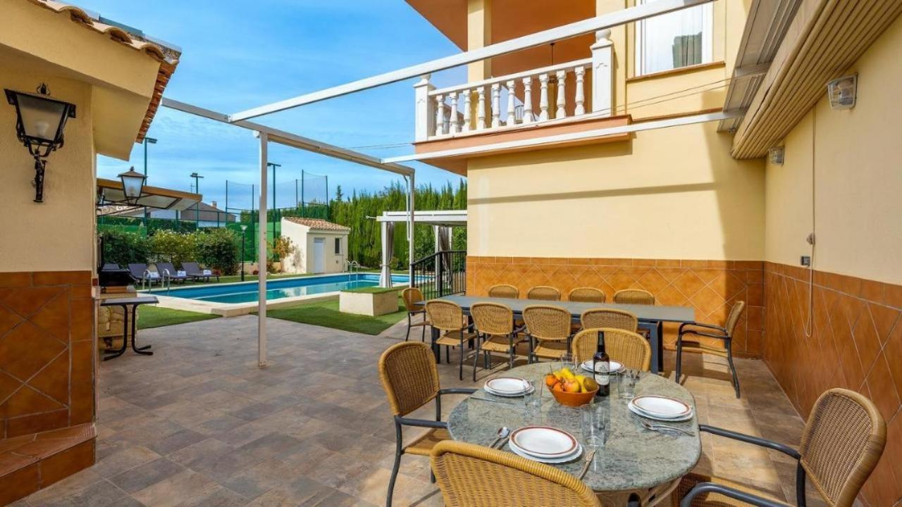 Villa De La Acacia Gojar Exterior foto